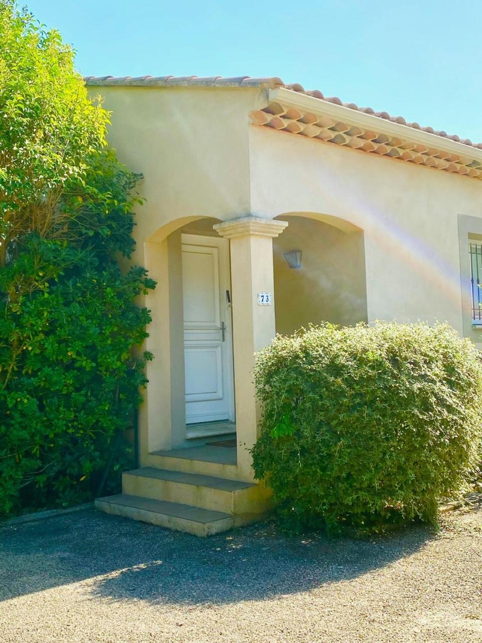 Appartement Neuf Et Au Calme Proche Avignon Althen-des-Paluds Buitenkant foto